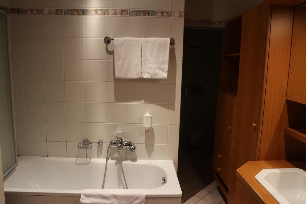 Suite Hotel 200M Zum Prater Viena Quarto foto