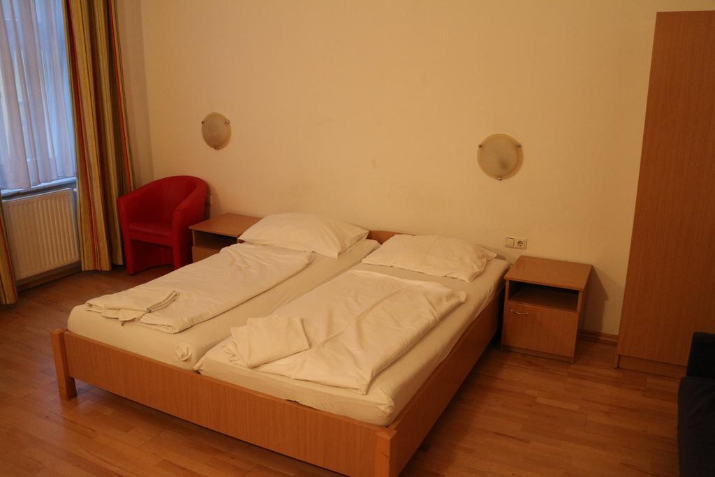 Suite Hotel 200M Zum Prater Viena Quarto foto