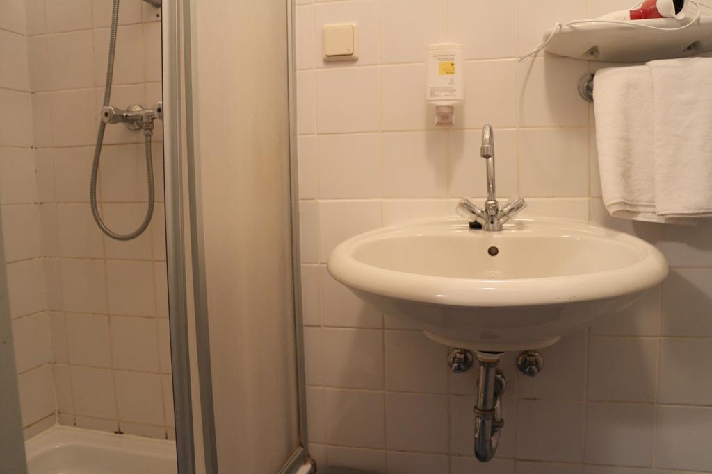 Suite Hotel 200M Zum Prater Viena Quarto foto