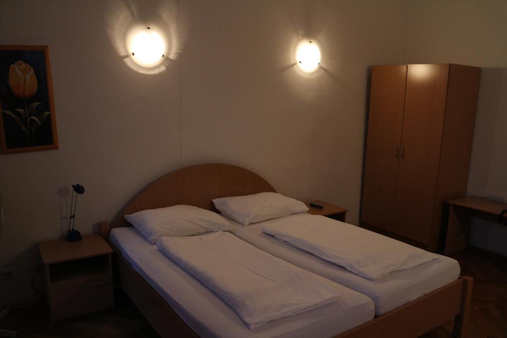 Suite Hotel 200M Zum Prater Viena Quarto foto